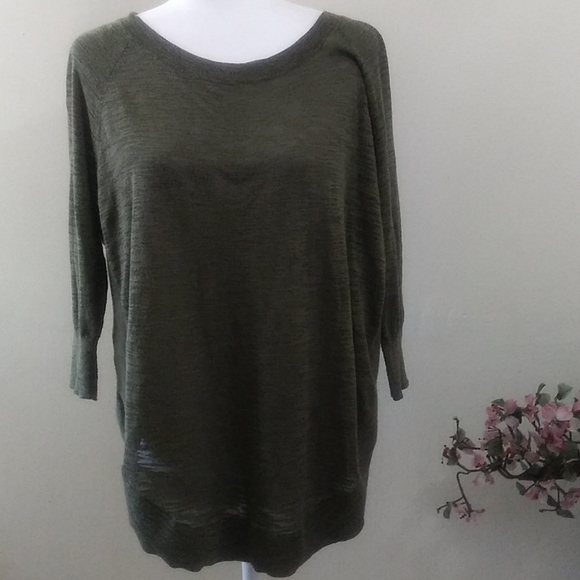 Express Criss Cross Sweater shirt Size Small - Picture 8 of 8